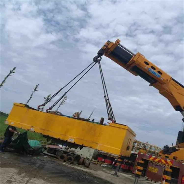 银海吊车吊集装箱需要多少钱